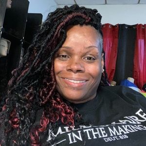 Meet your Posher, Delicia